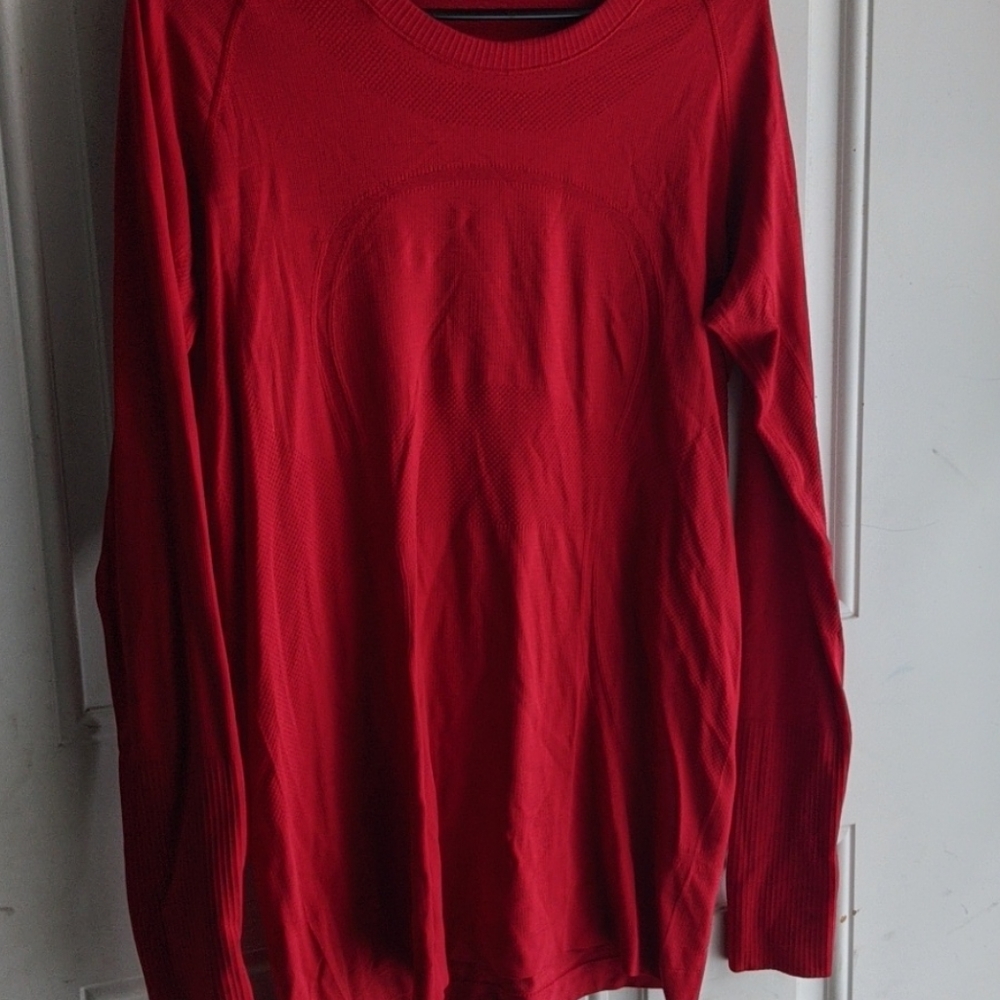 Lululemon long sleeve swiftly